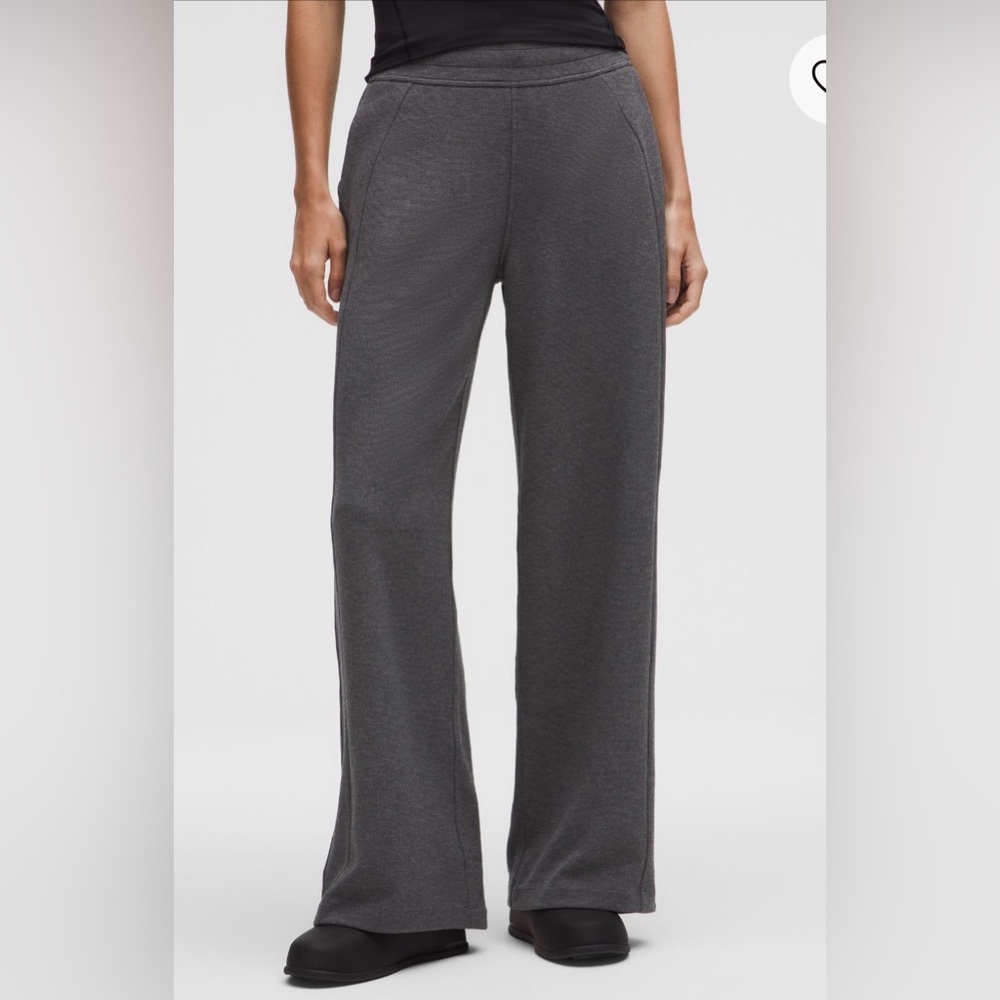 NWOT Lululemon Mid-Rise Wide Leg Pants